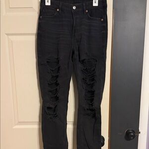 American Eagle Outfitters Black Distressed Strigid Jeans